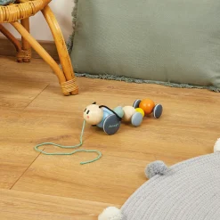 Janod Chenille à Promener Sweet Cocoon (bois)* Jouets À Promener & À Pousser