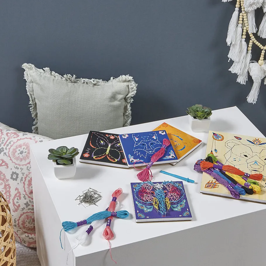 Janod Kit Créatif - Fils Tendus Animaux* Crochet, Tricot & Laçage|Collection "Les Ateliers Déco"